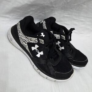 Under Armour black athletic lace up sneakers womans size 8.5